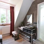 Delange 4*