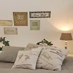 Konukevi Delange 4*