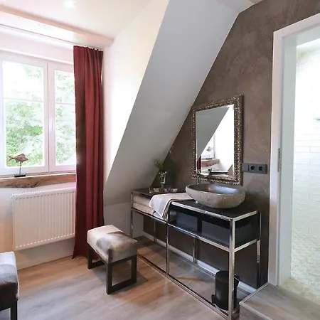 Delange 3*