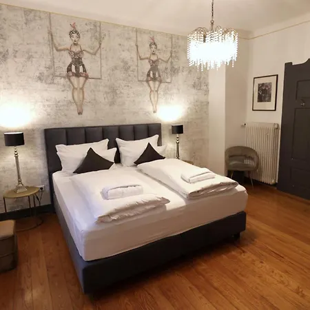 Delange 3*