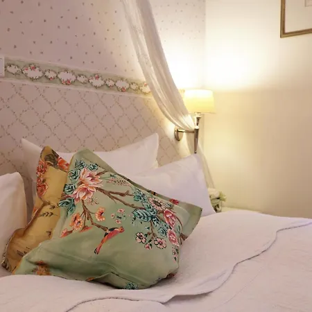 招待所 德兰芝别墅酒店 朗道因德普法尔茨