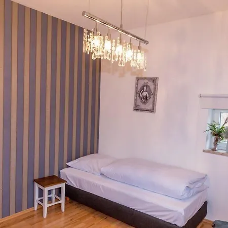 Delange Gæstehus 4*