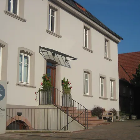 Delange Gæstehus 4*