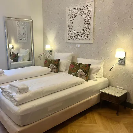 德兰芝别墅酒店